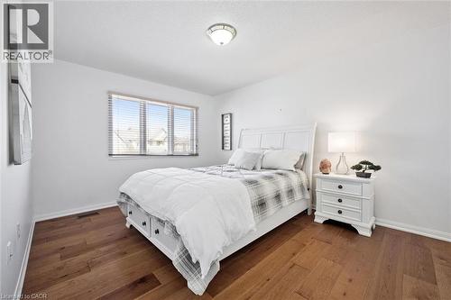 5147 Ravine Crescent, Burlington, ON - Indoor Photo Showing Bedroom
