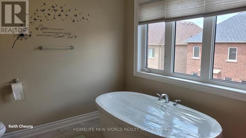 143 Mondial Crescent, East Gwillimbury, ON - Indoor Photo Showing Bathroom