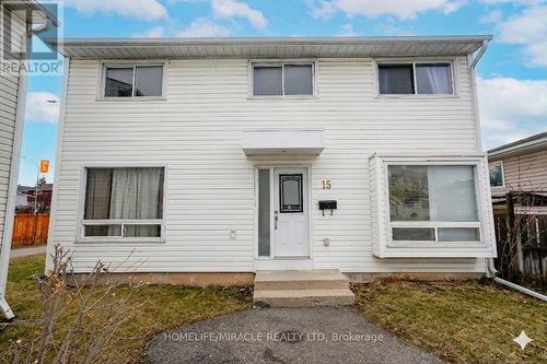 15 HEATHERSIDE COURT  Brampton, ON L6S 1N9