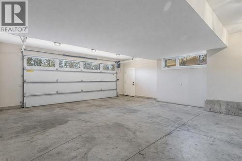 488 Sheila Crescent, Kelowna, BC - Indoor Photo Showing Garage