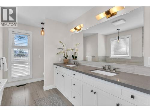 Primary Ensuite - 488 Sheila Crescent, Kelowna, BC - Indoor Photo Showing Bathroom