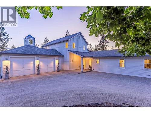 Modern Farmhouse living - 2376 Saucier Road, Kelowna, BC - Outdoor