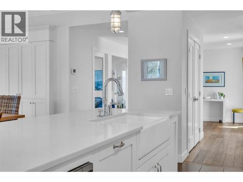 2376 Saucier Road, Kelowna, BC - Indoor