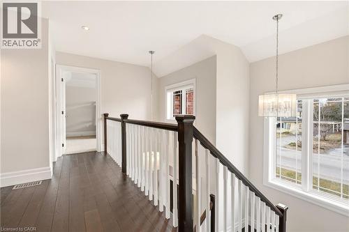 991 Glenwood Avenue, Burlington, ON - Indoor Photo Showing Other Room