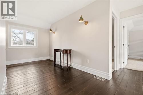 991 Glenwood Avenue, Burlington, ON - Indoor Photo Showing Other Room