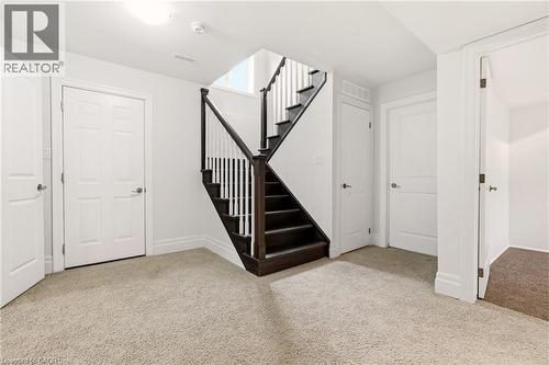 991 Glenwood Avenue, Burlington, ON - Indoor Photo Showing Other Room