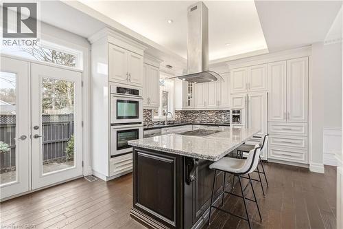 991 Glenwood Avenue, Burlington, ON - Indoor Photo Showing Kitchen With Upgraded Kitchen
