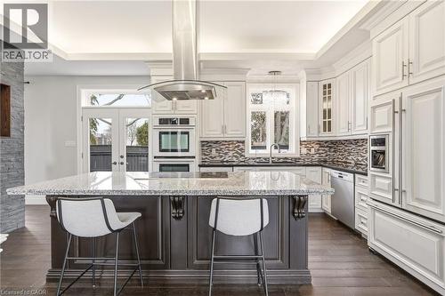 991 Glenwood Avenue, Burlington, ON - Indoor Photo Showing Kitchen With Double Sink With Upgraded Kitchen