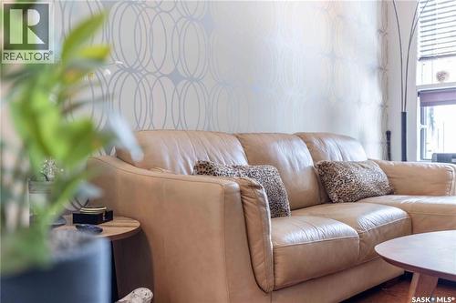 52 455 Pinehouse Drive, Saskatoon, SK - Indoor Photo Showing Living Room