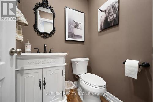 33 Hillpath Crescent, Brampton, ON - Indoor Photo Showing Bathroom