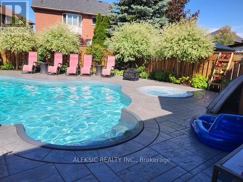 33 Hillpath Crescent, Brampton, ON - Outdoor With In Ground Pool With Deck Patio Veranda