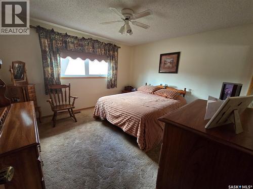 474 Steele Crescent, Swift Current, SK - Indoor Photo Showing Bedroom