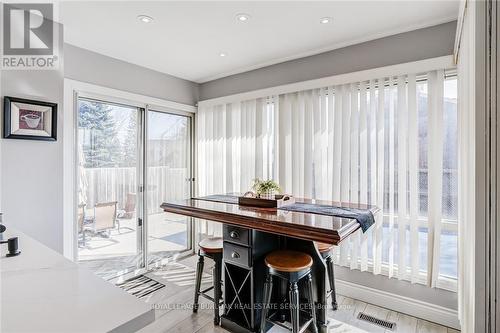 2055 Hunters Wood Drive, Burlington, ON - Indoor