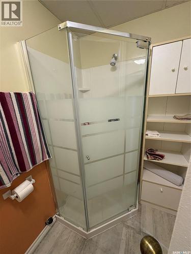 207 Third Avenue W, Kelvington, SK - Indoor Photo Showing Bathroom