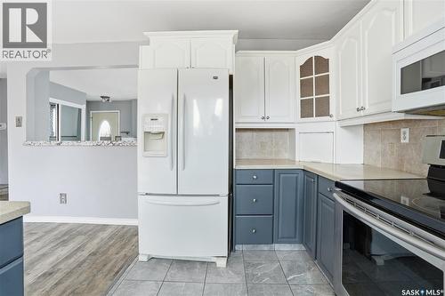 3 Carson Road, Regina, SK - Indoor Photo Showing Kitchen