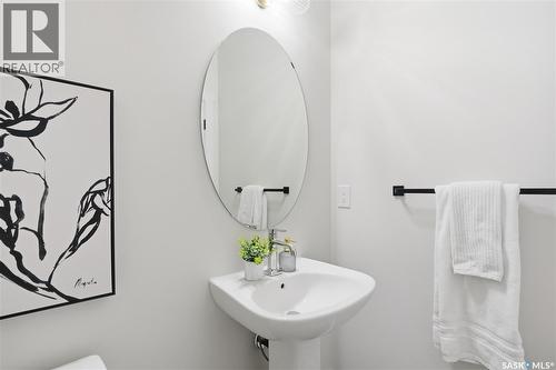 14 Taskamanwa Terrace, Saskatoon, SK - Indoor Photo Showing Bathroom