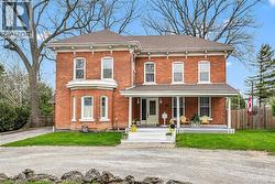 141 MOUNT ALBION Road Hamilton, ON L8K 5S7