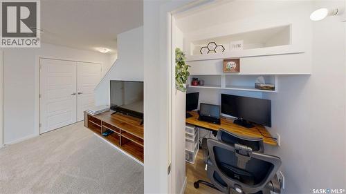 3100 Crosbie Crescent, Regina, SK - Indoor