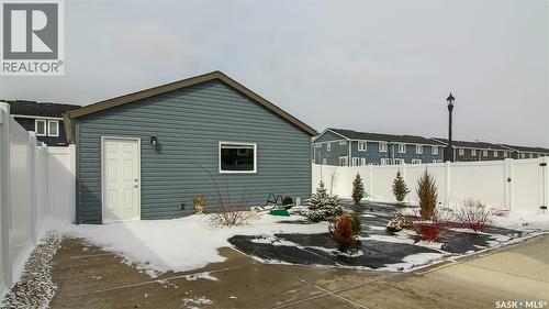 3100 Crosbie Crescent, Regina, SK - Outdoor