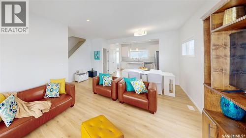 3100 Crosbie Crescent, Regina, SK - Indoor