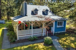 745 Lazo Rd Comox, BC V9M 3V6