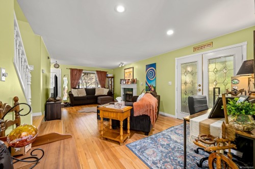 745 Lazo Rd, Comox, BC 