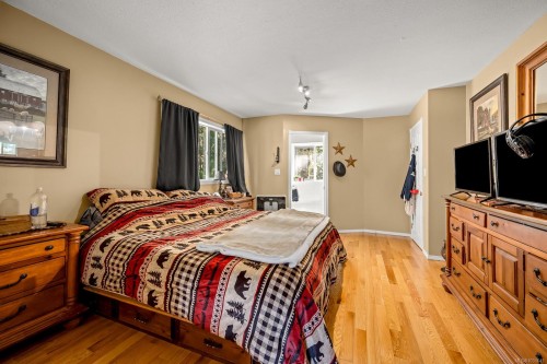 745 Lazo Rd, Comox, BC 