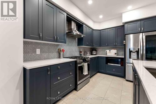 221 Finsbury Avenue, Ottawa, ON - Indoor Photo Showing Kitchen With Stainless Steel Kitchen With Upgraded Kitchen
