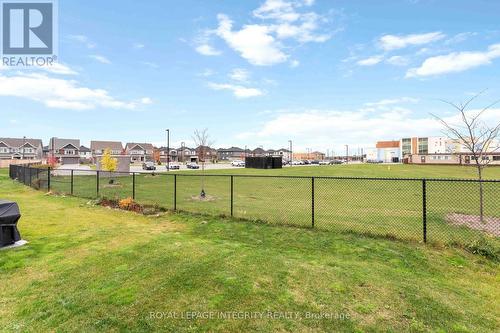 221 Finsbury Avenue, Ottawa, ON - Outdoor