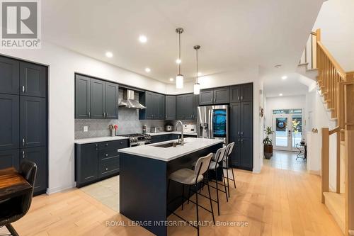 221 Finsbury Avenue, Ottawa, ON - Indoor Photo Showing Kitchen With Stainless Steel Kitchen With Upgraded Kitchen