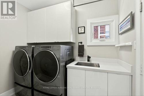 1078 Augustus Drive, Burlington, ON - Indoor Photo Showing Laundry Room
