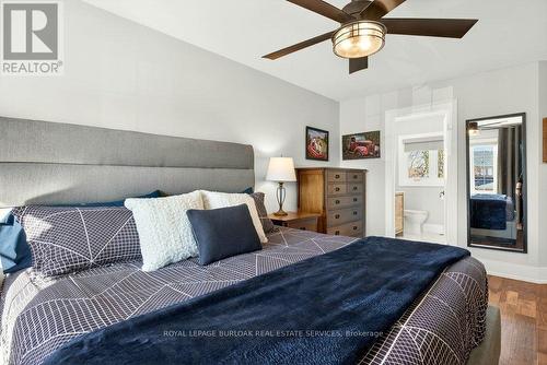 1078 Augustus Drive, Burlington, ON - Indoor Photo Showing Bedroom