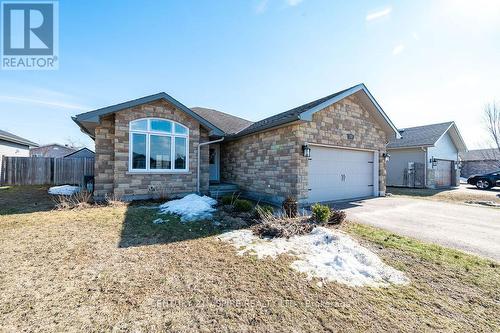 523 TURNING STONE CRESCENT  Petawawa, ON K8H 0B3