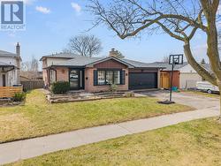 27 MCCULLEY STREET  Toronto, ON M1C 2B2