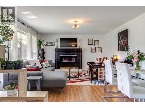 9811 Venables Drive, Vernon, BC - Indoor Photo Showing Living Room With Fireplace