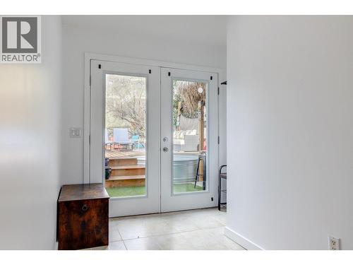 9811 Venables Drive, Vernon, BC - Indoor Photo Showing Other Room