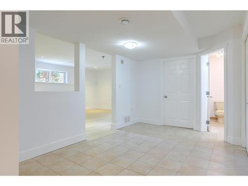 9811 Venables Drive, Vernon, BC - Indoor Photo Showing Other Room