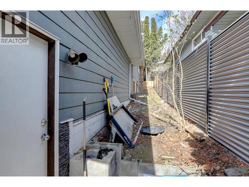 9811 Venables Drive, Vernon, BC - Outdoor With Exterior