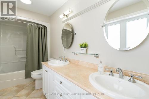 130 Concession 15 W, Tiny, ON - Indoor Photo Showing Bathroom