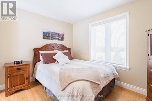 130 Concession 15 W, Tiny, ON - Indoor Photo Showing Bedroom