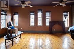 Tons of windows in bedroom area - 
