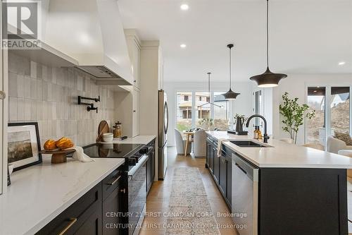 Lot 104 Darwin Crescent, London South (South V), ON - Indoor Photo Showing Kitchen With Upgraded Kitchen