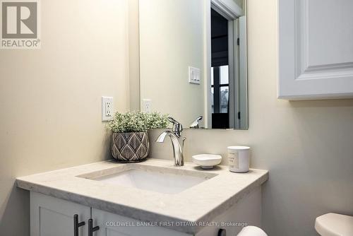 211 Purchase Crescent, Ottawa, ON - Indoor Photo Showing Bathroom
