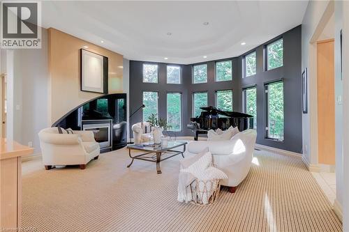 34 Harrington Place, Ancaster, ON - Indoor Photo Showing Living Room