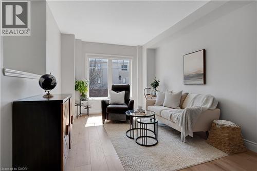 750 Lawrence Street Unit# 91, Cambridge, ON - Indoor Photo Showing Living Room