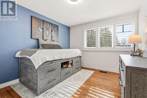 1189 Britannia Road, Burlington, ON - Indoor Photo Showing Bedroom