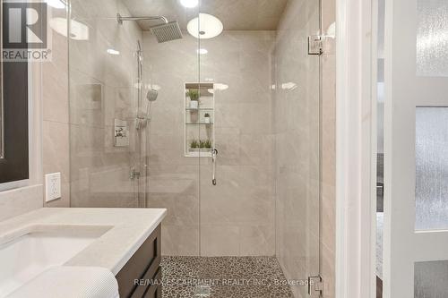 1189 Britannia Road, Burlington, ON - Indoor Photo Showing Bathroom