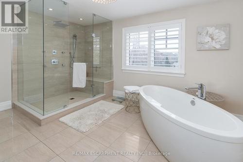 400 Hamilton Drive, Hamilton, ON - Indoor Photo Showing Bathroom