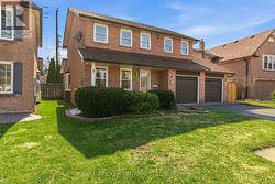 18 COTSWOLD COURT  Halton Hills, ON L7G 5E5