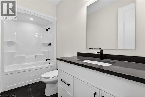 6192 Curlin Crescent, Niagara Falls, ON - Indoor Photo Showing Bathroom